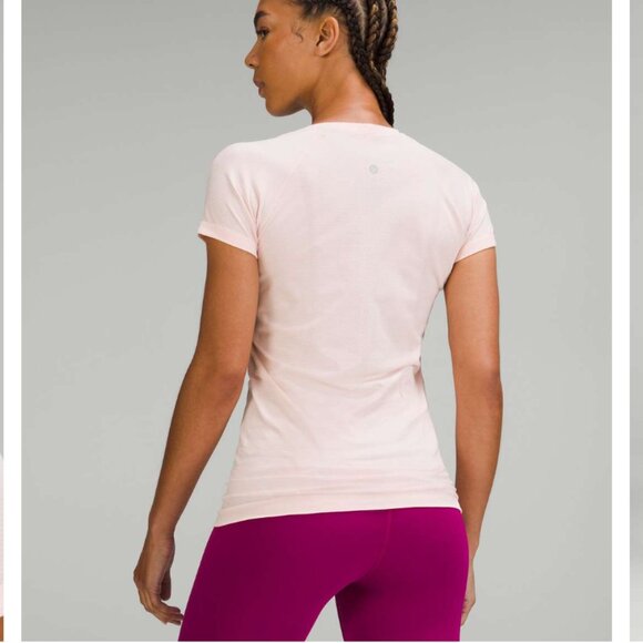 NWT Swiftly Tech Short-Sleeve Shirt 2.0 Strawberry Milkshake size 4 - Picture 4 of 6